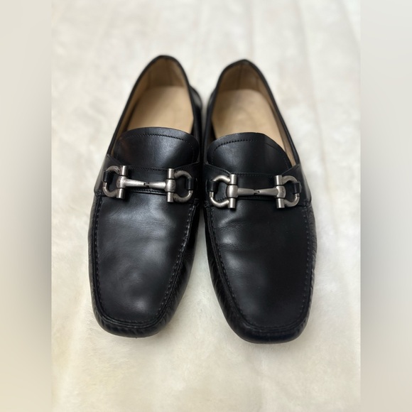 AUTHENTIC Ferragamo 10D Men's Black driving Leather Loafers